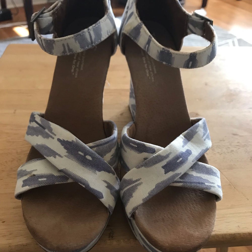 Toms Wedges
